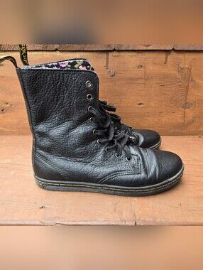 Dr. Martens Stratford Boots
